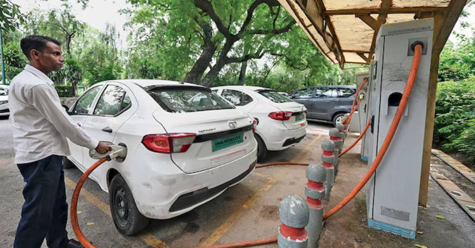 electric-cars-slide (2)